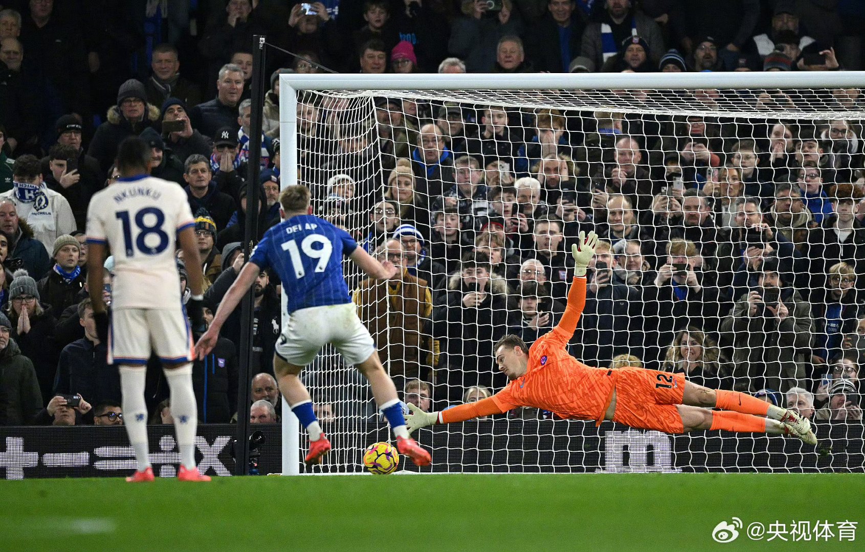 关于切尔西发布备战花絮，赛后单刀错失，英超任务艰巨，控场能力受关注的信息-开云体育